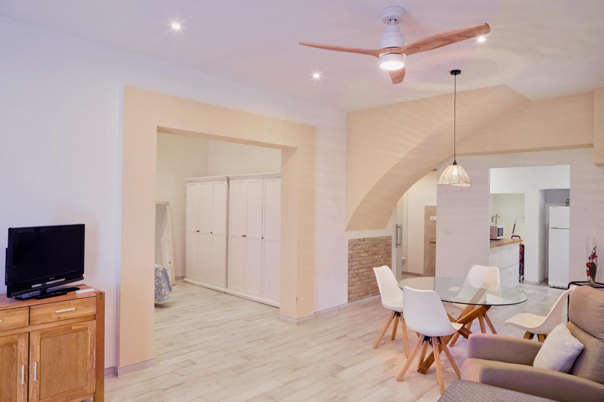 Loft Con Encanto En El Corazon Historico De Peralada Buitenkant foto